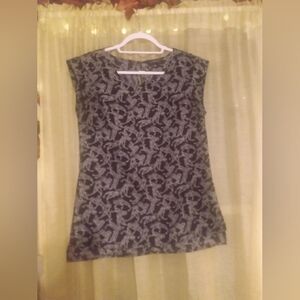 The Limited Size S Sleeveless Blouse Black & White Paisley